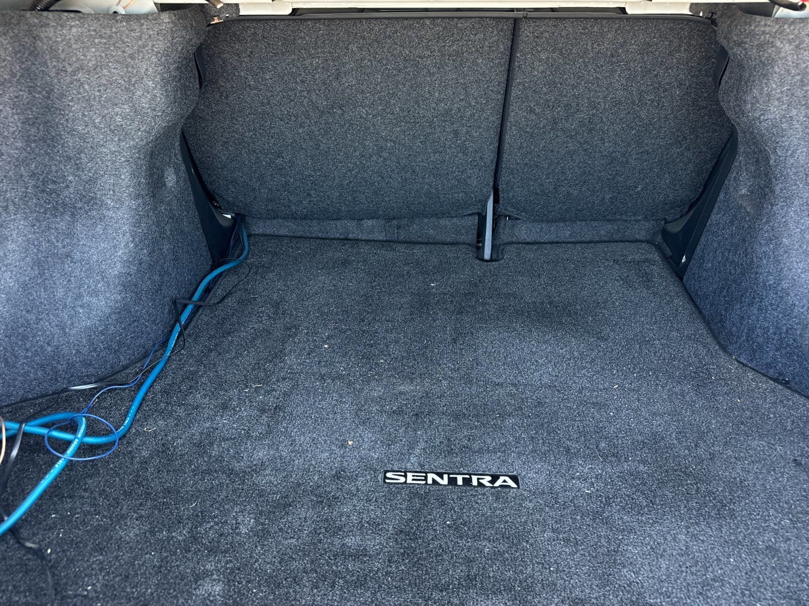 Used 2019 White Nissan S image 14