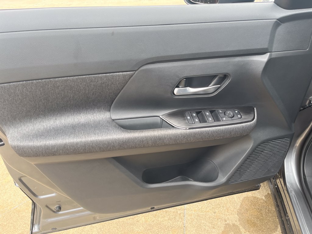 New 2027 Gun Metallic Nissan SV image 10