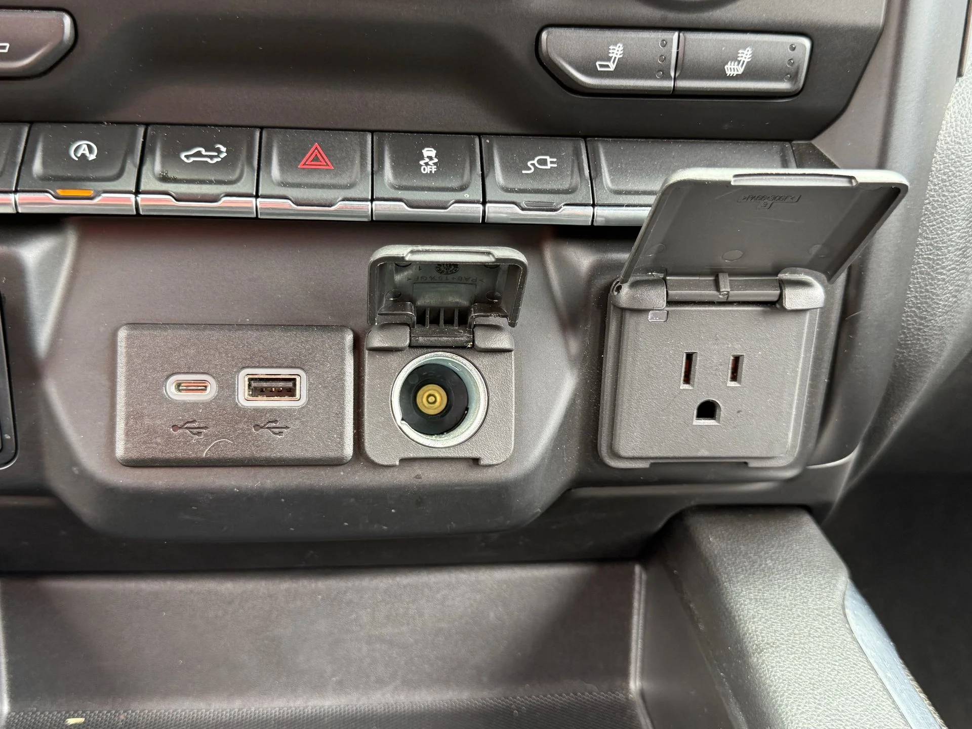 Used 2022 Black Chevrolet RST image 7