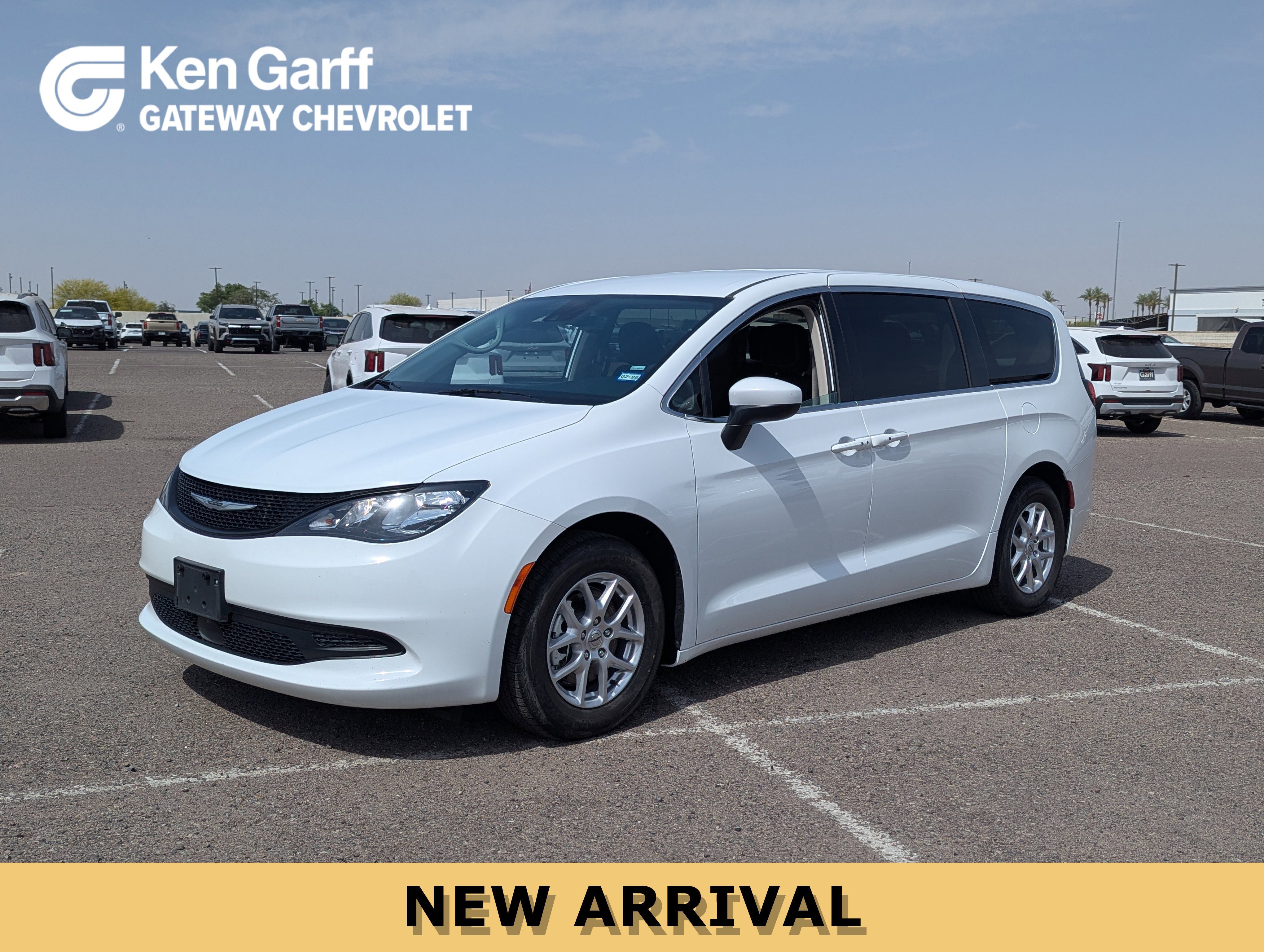 2023 Chrysler Voyager LX