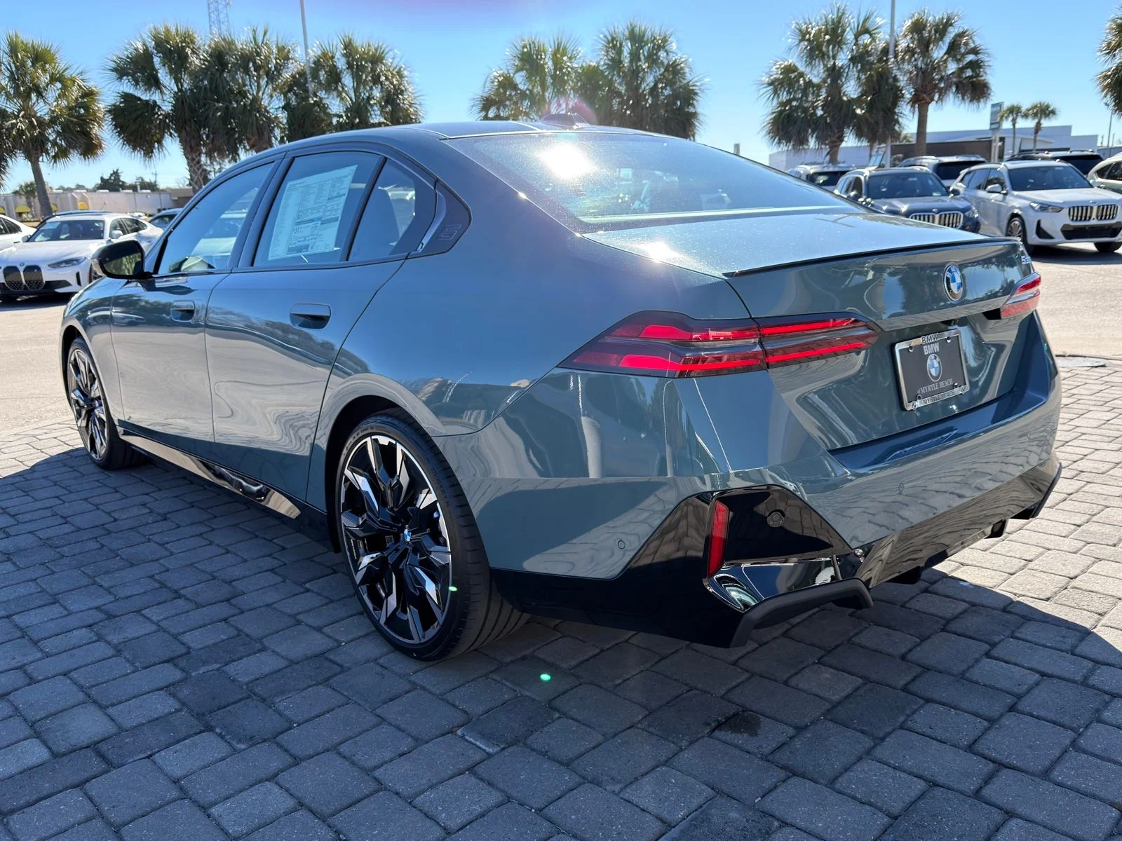 Used 2026 Cape York Green Metallic BMW 530i image 11