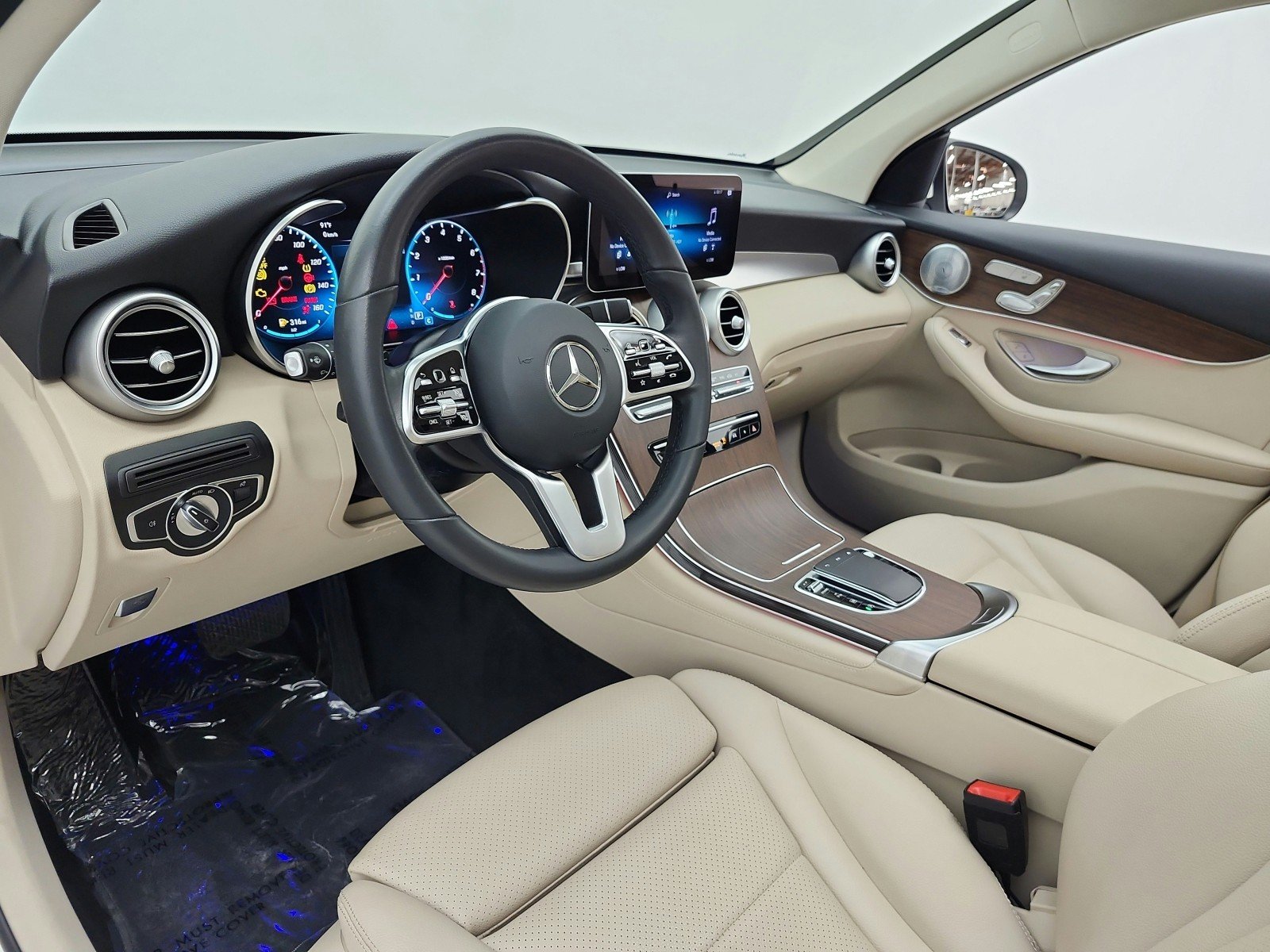 Used 2021 designo Diamond White Metallic Mercedes-Benz GLC 300 SUV image 12
