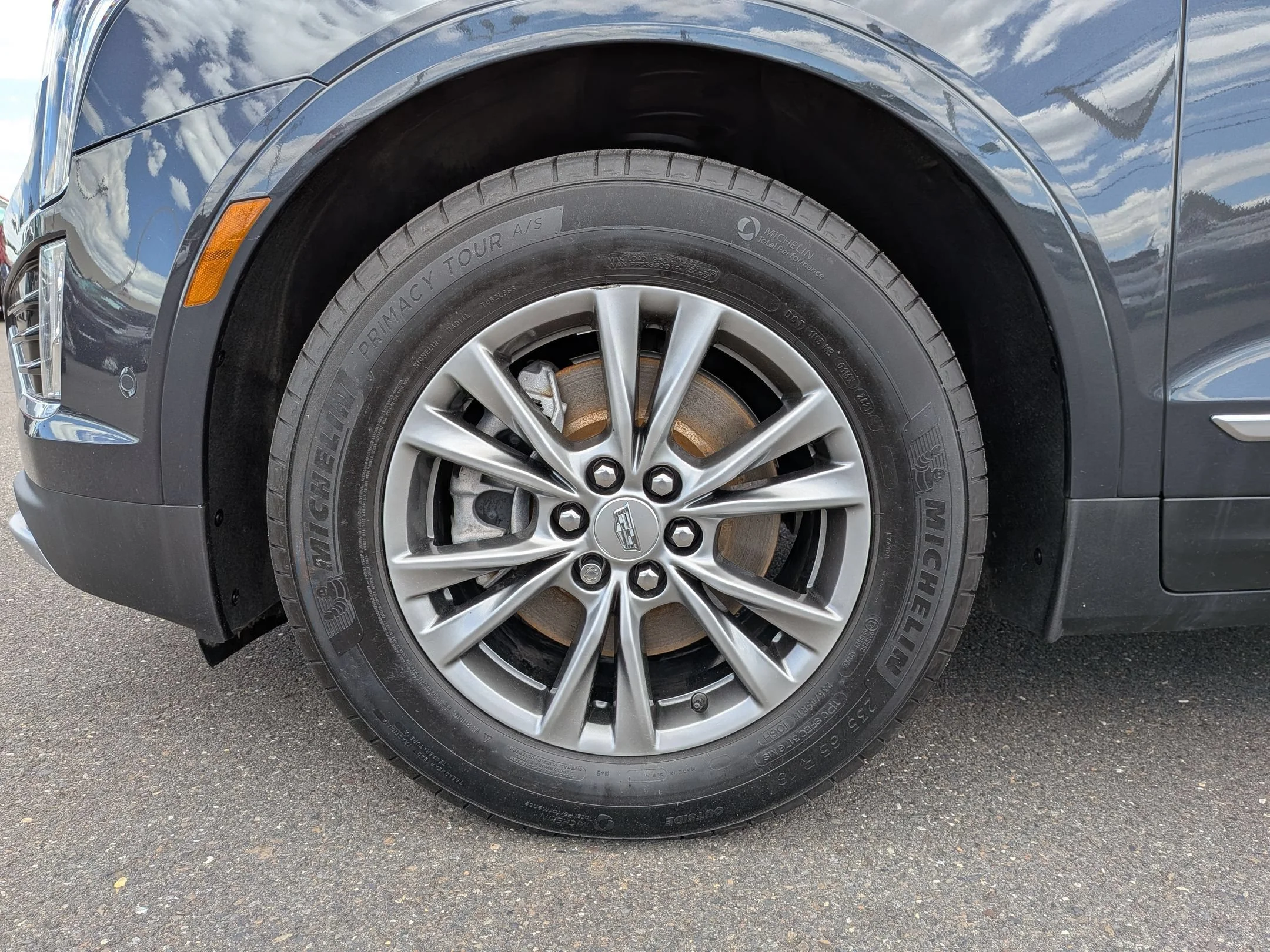 Used 2022 Wilder Metallic Cadillac AWD Premium Luxury image 32
