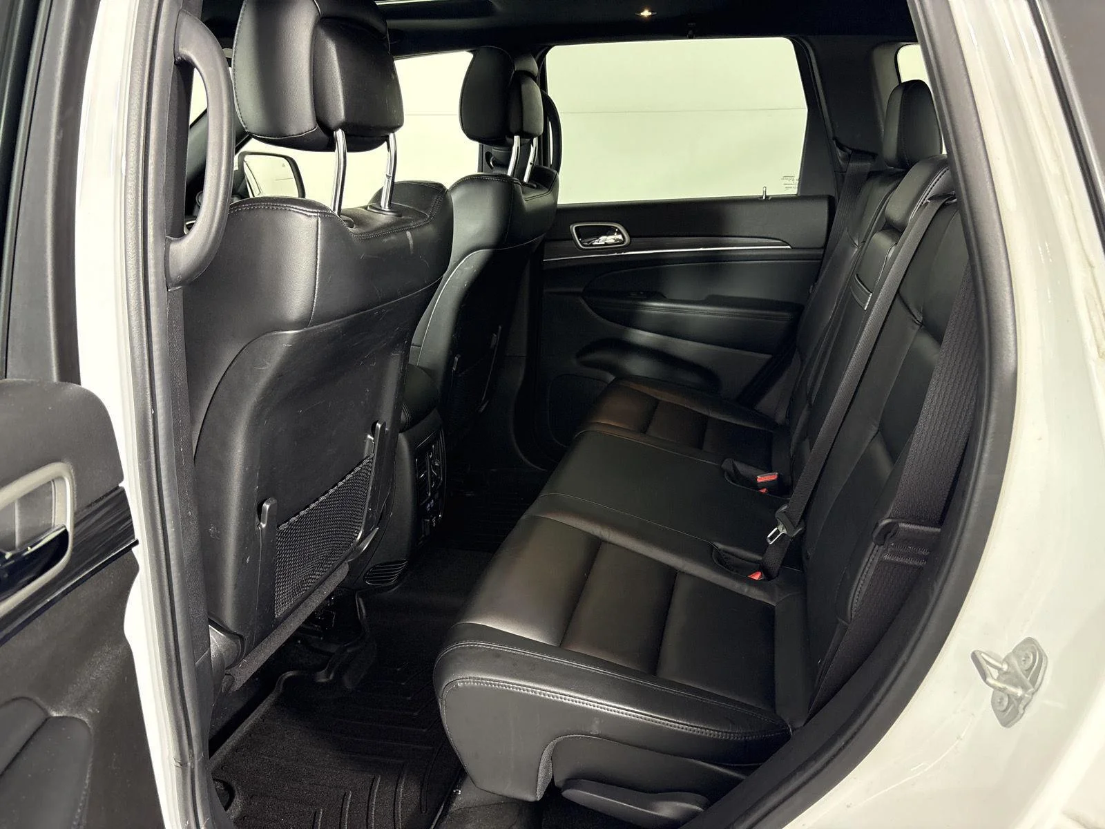 Used 2022 Bright White Clearcoat Jeep Limited image 15