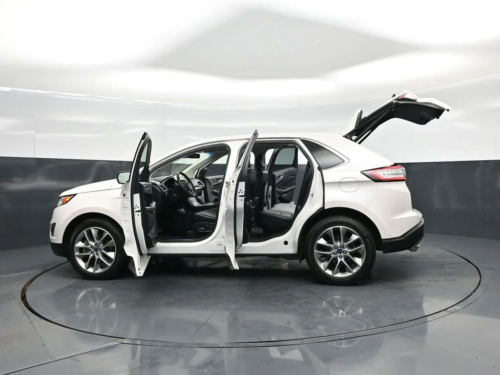 Used 2018 White Ford Titanium image 35