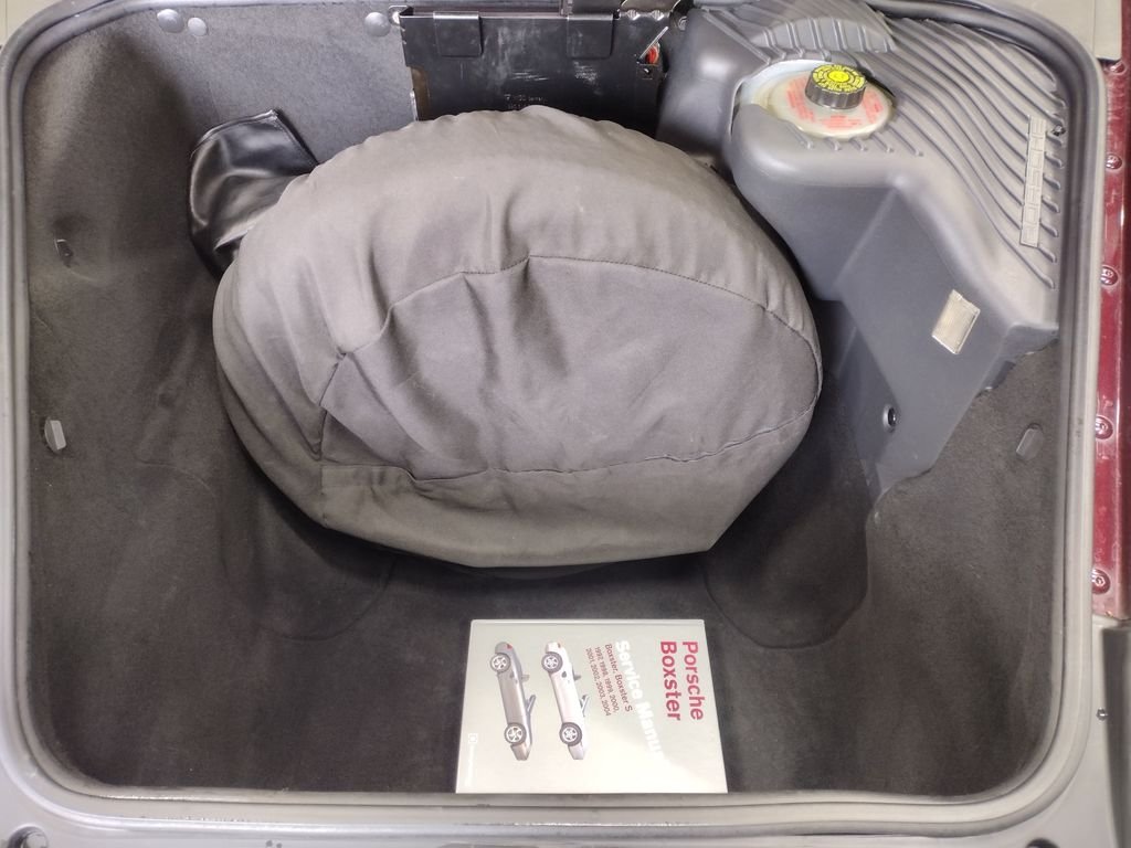 Used 2004  Porsche Base image 8