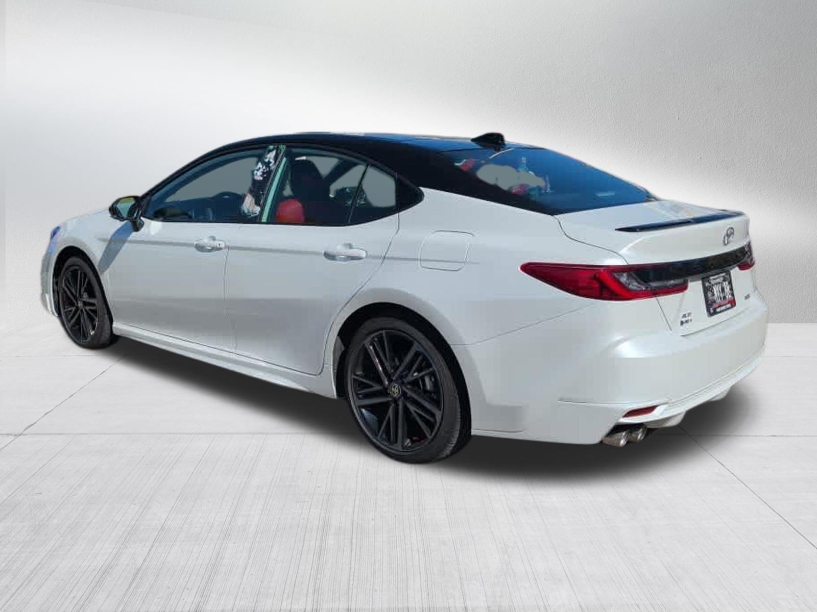 Used 2026 Wind Chill Pearl w/Midnight Black Metallic Roof Toyota XSE image 5