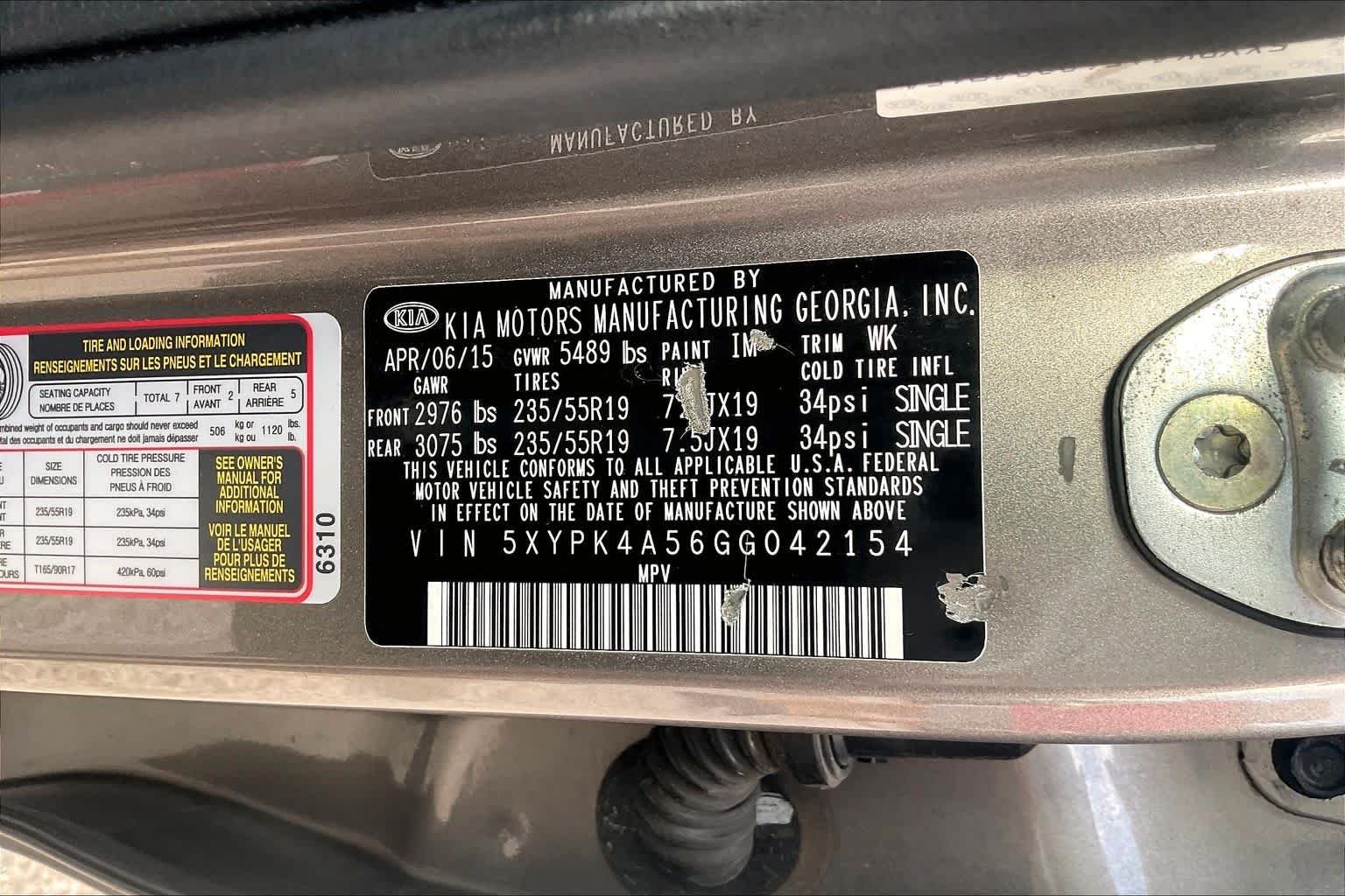 Used 2016 Titanium Silver Kia SXL image 35