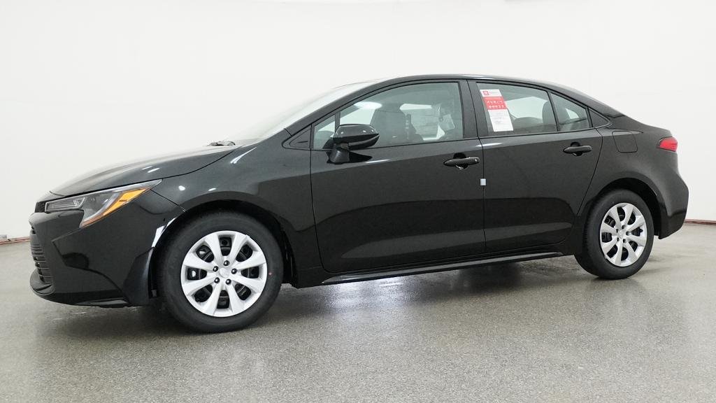 New 2026 Midnight Black Metallic Toyota LE image 4