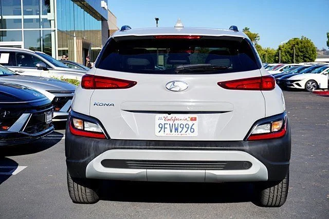 Used 2023 Silver Hyundai SEL image 8