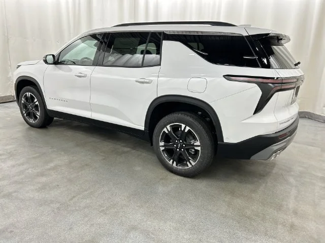 New 2027 Summit White Chevrolet LT image 3