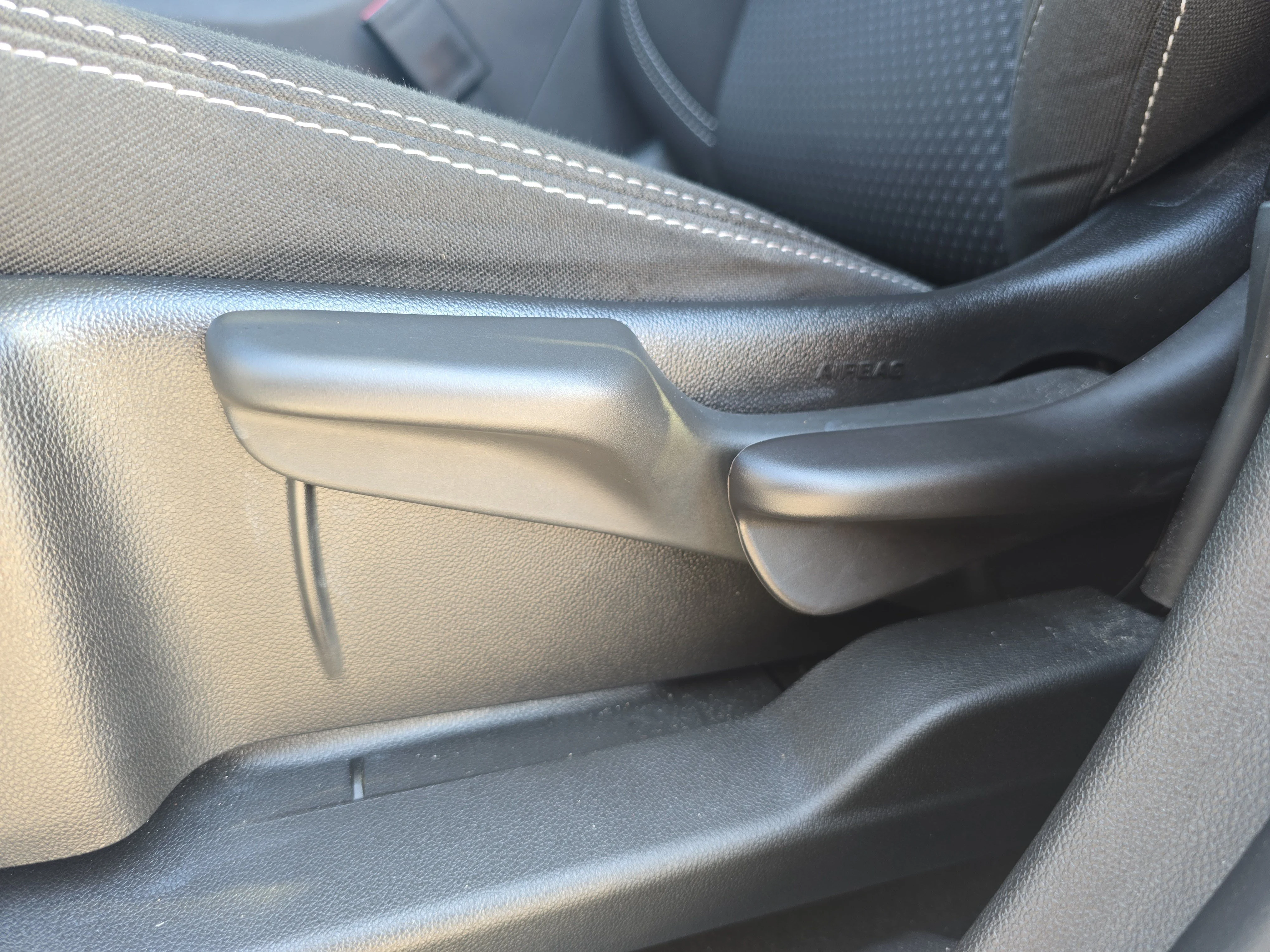 Used 2023 Sterling Metallic GMC SLE image 27