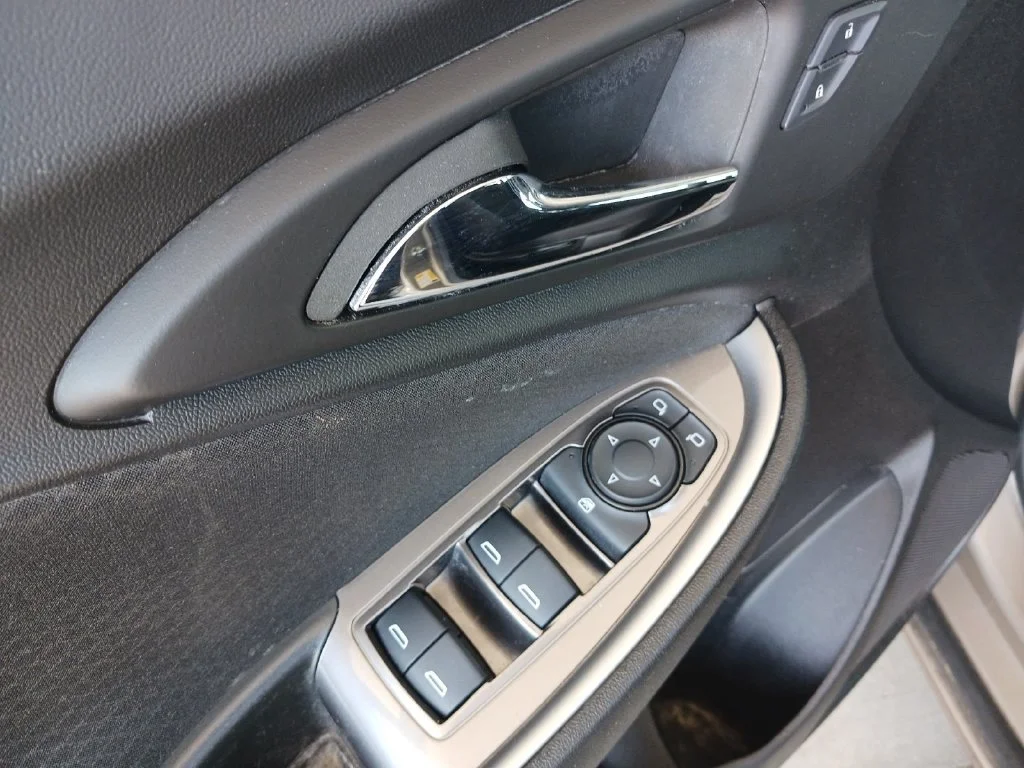 Used 2025 Mineral Gray Metallic Chevrolet LS image 26