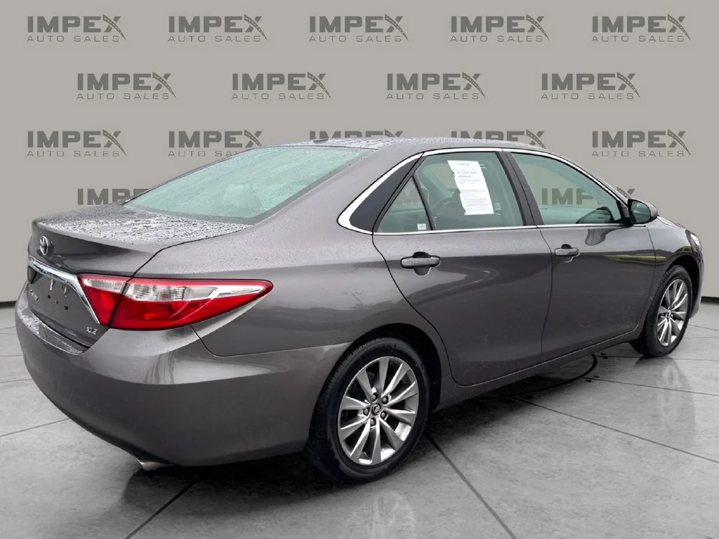 Used 2017 Gray Toyota XLE image 5