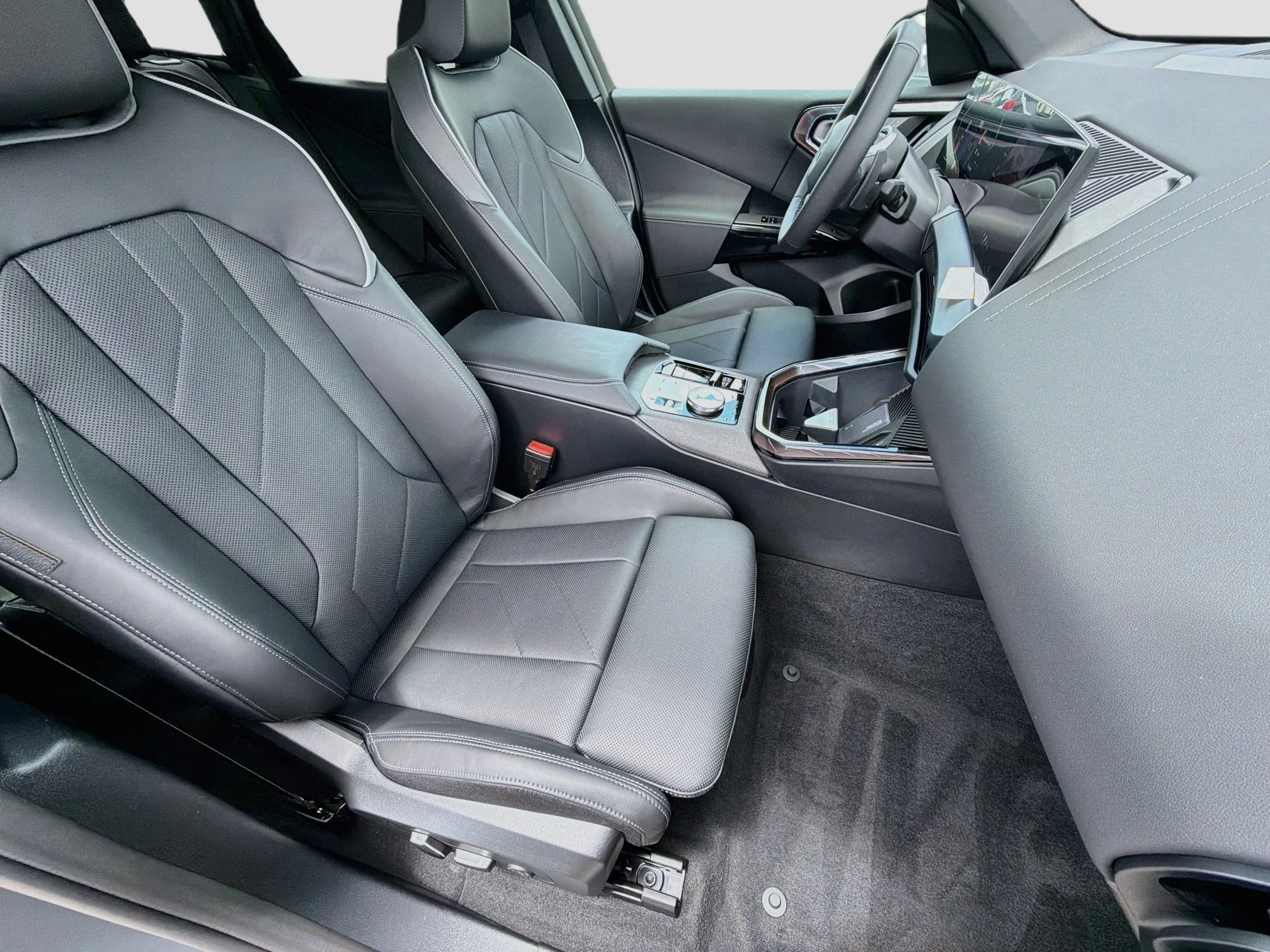 New 2026 Skyscraper Grey Metallic BMW 30 xDrive image 15