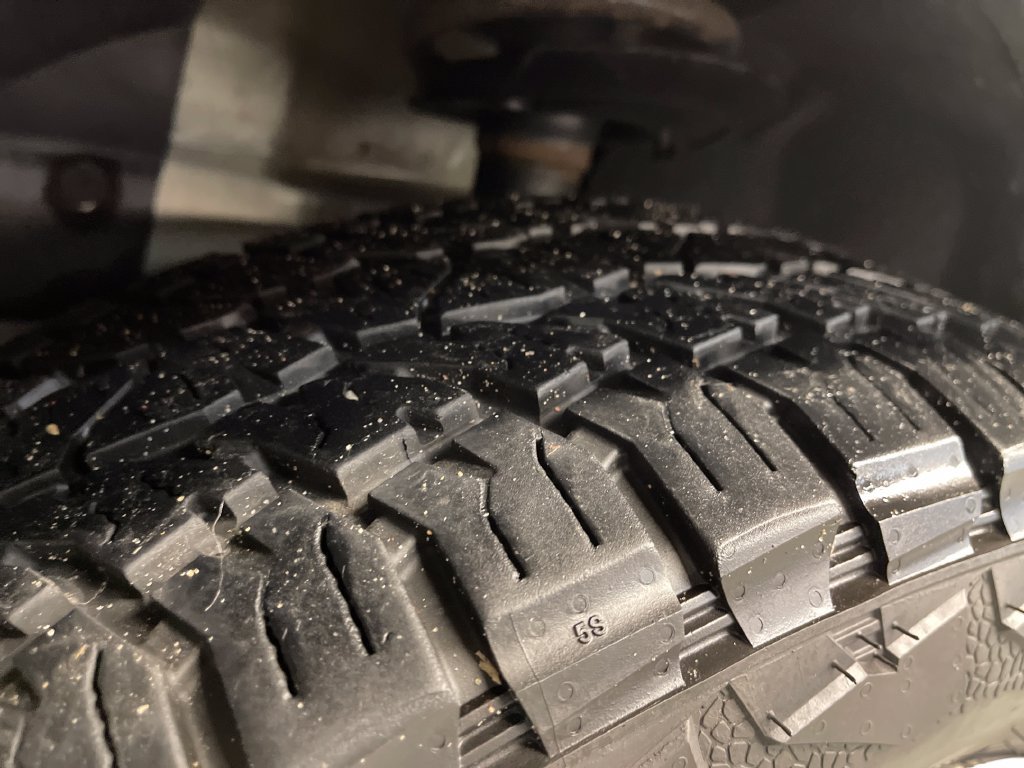 Used 2019 Silver Dodge SE image 12