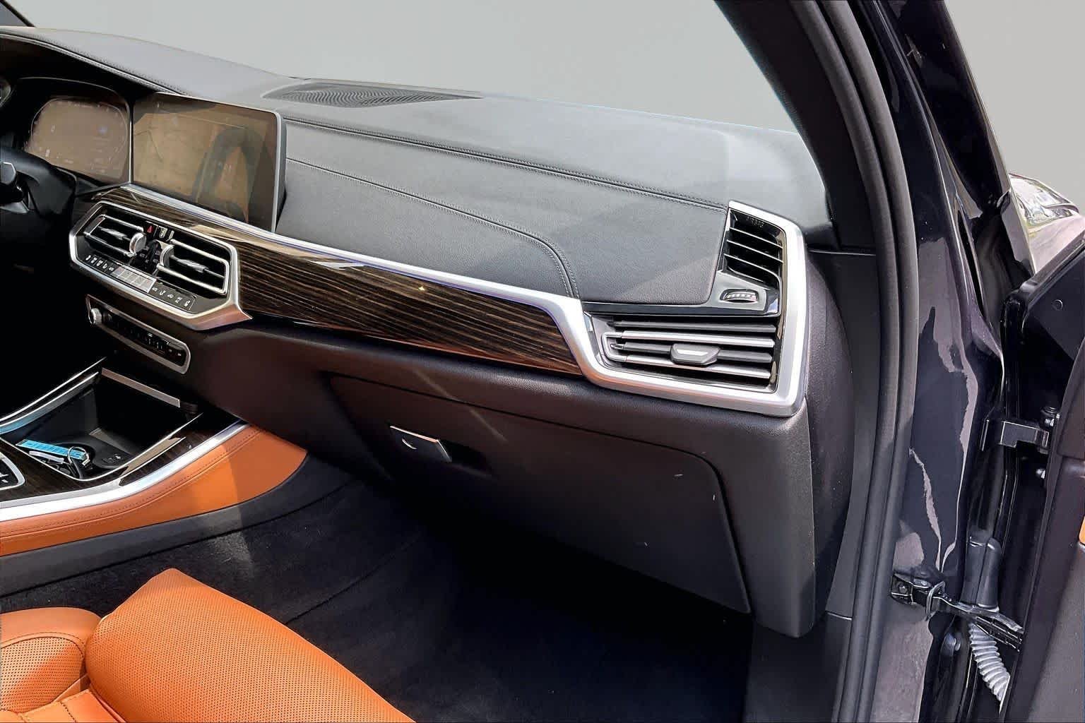 Used 2021 Arctic Gray Metallic BMW M50i image 19