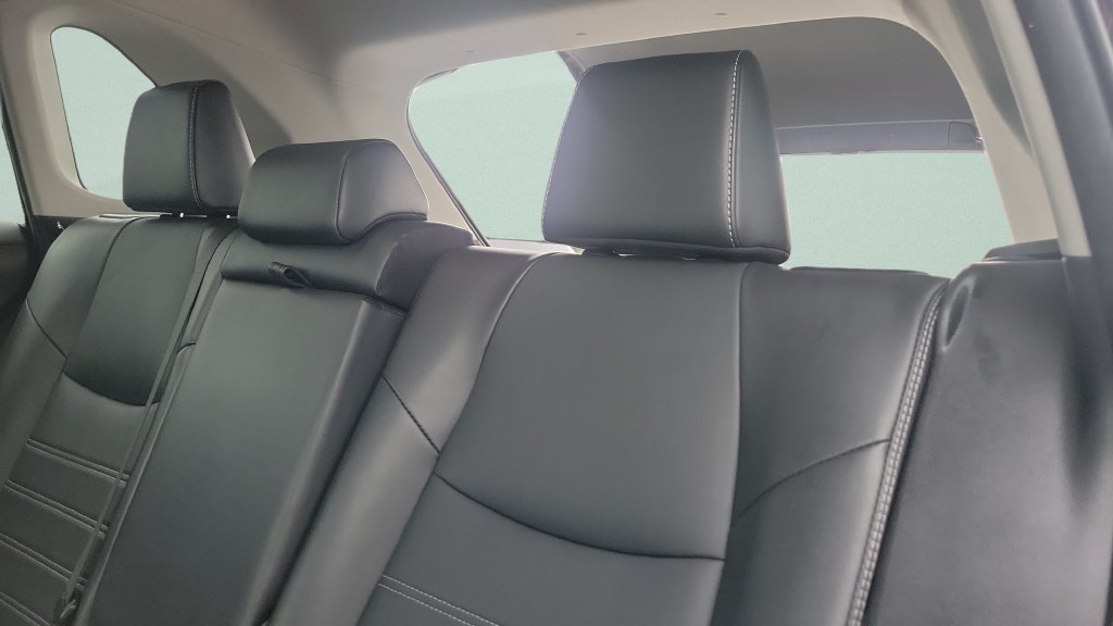 Certified Used 2022  Toyota XLE Premium image 10