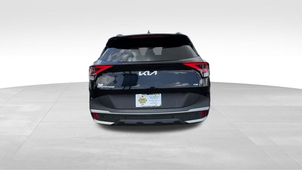 Used 2023 Black Kia X-Line image 5