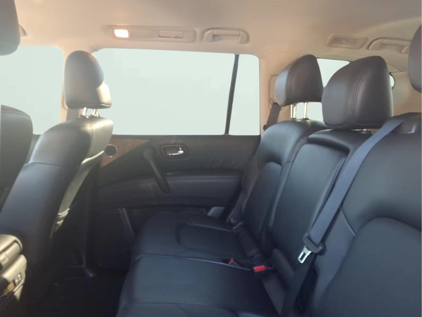 Used 2022 Gray Nissan SL image 10