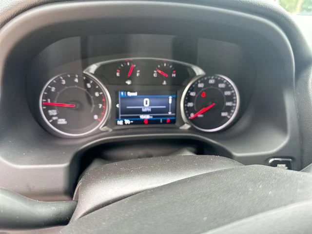 Used 2023 White GMC SLE image 14