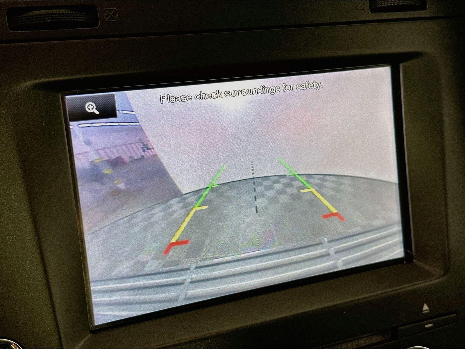 Used 2015 Magnetic Metallic Lincoln Base image 14