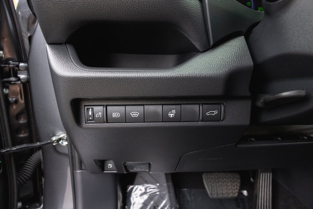 Certified Used 2025 Magnetic Gray Metallic Toyota SE image 15