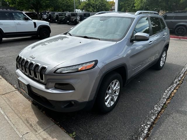 Used 2014 Silver Jeep Latitude image 1