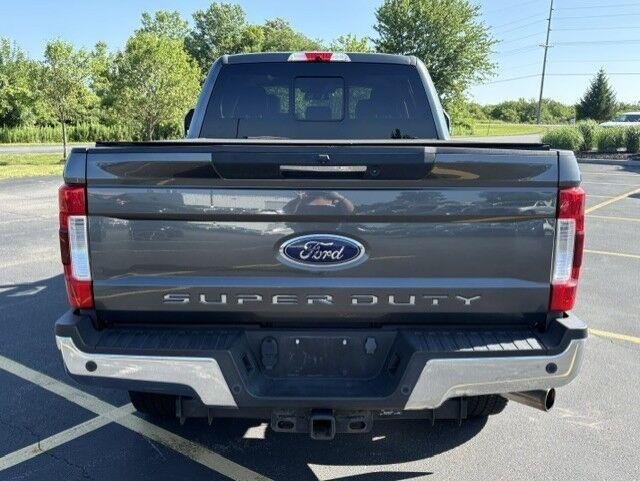 Used 2019 Magnetic Ford LARIAT image 11