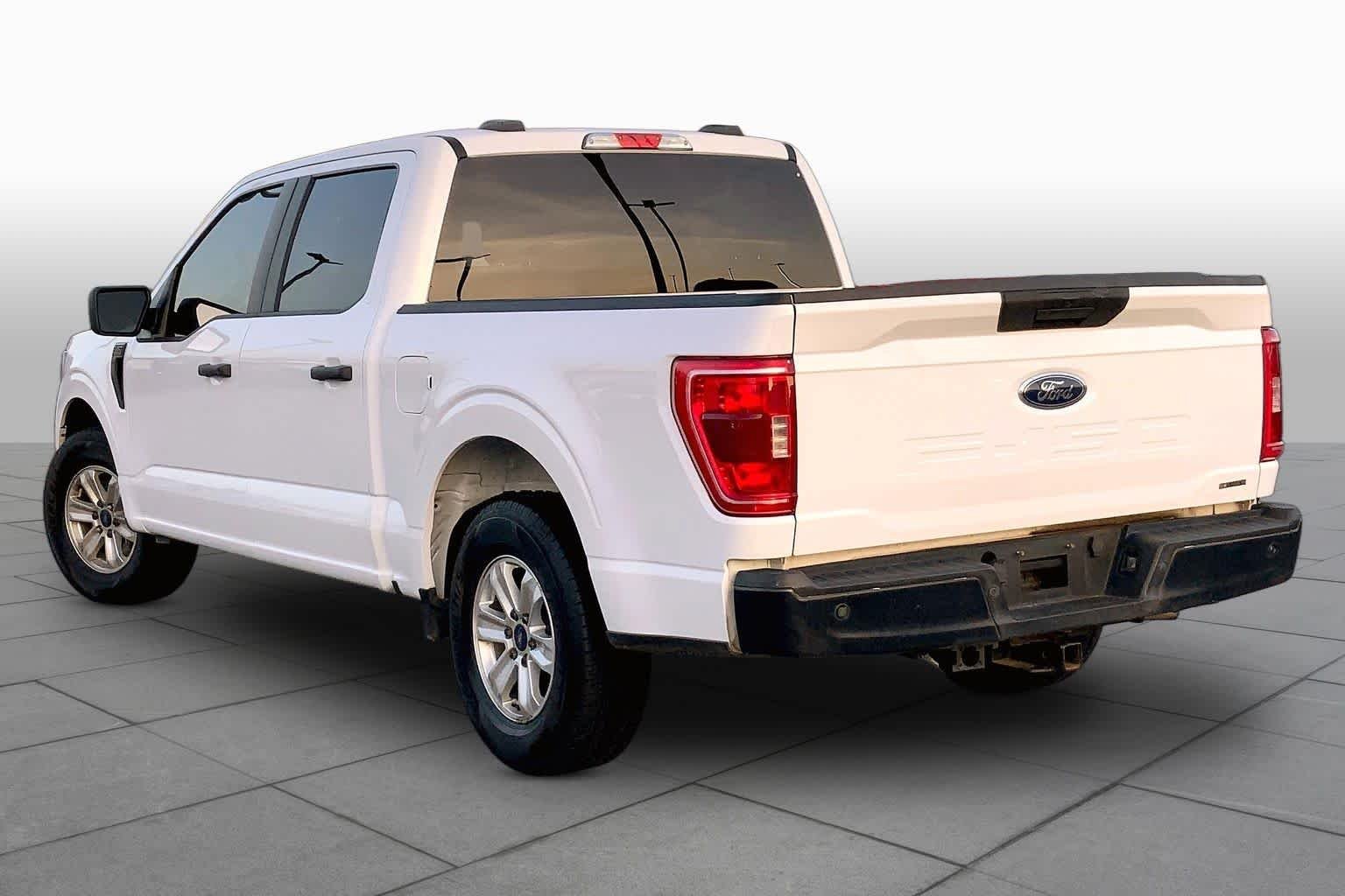 Used 2023 Oxford White Ford XLT image 11