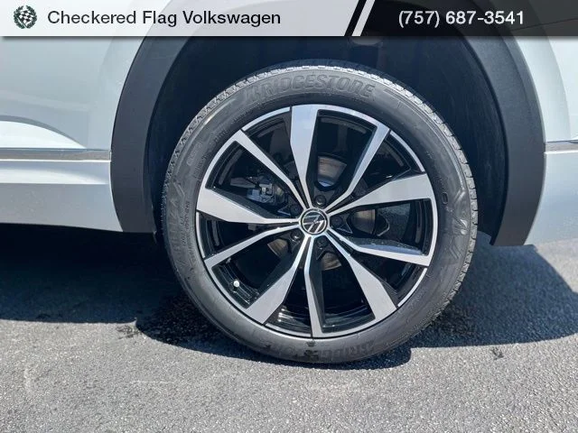 New 2026 White Volkswagen 2.0T SEL Premium R-Line image 7