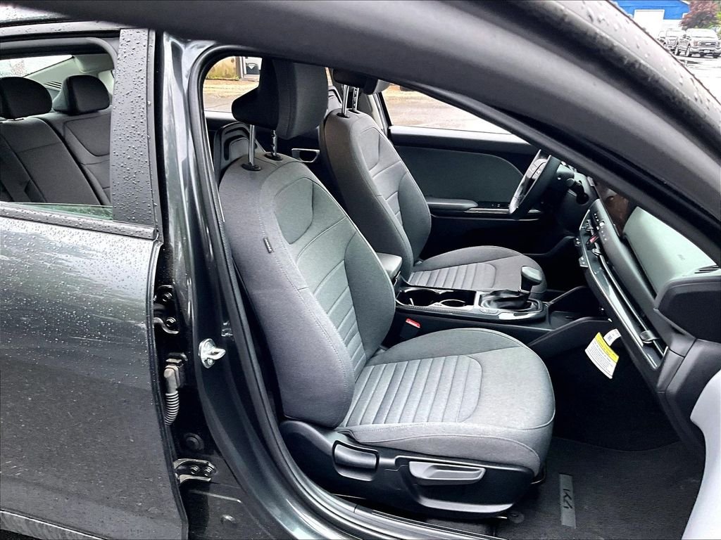 Used 2025 Interstellar Gray Kia EX image 11