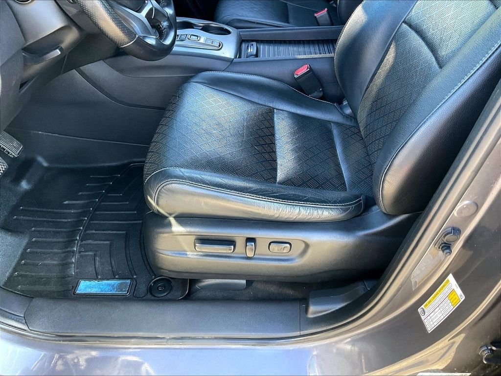 Used 2020 Modern Steel Metallic Honda EX-L image 34