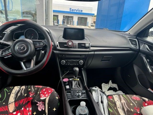 Used 2018 Soul Red Metallic Mazda Grand Touring image 14