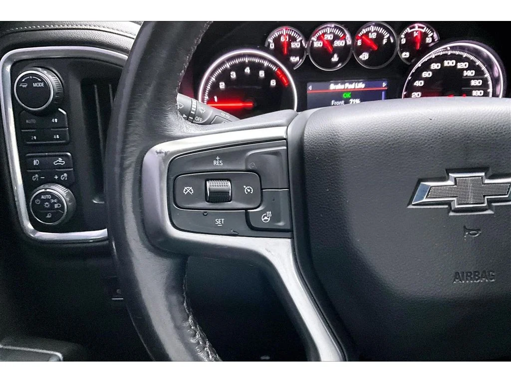 Used 2022  Chevrolet LT Trail Boss image 18