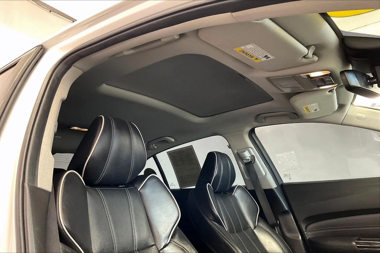 Used 2018 Bellanova White Pearl Acura 3.5L V6 image 24