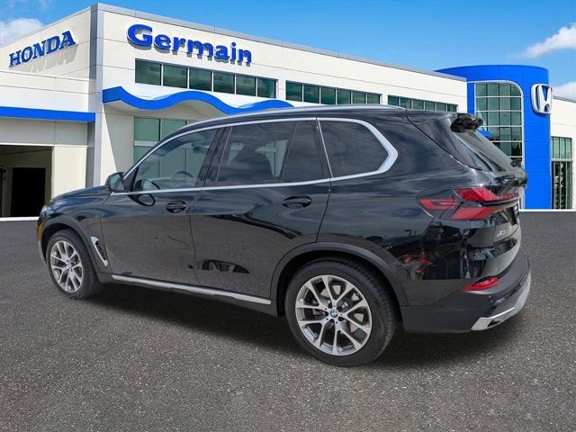 Used 2024 Black Sapphire Metallic BMW xDrive40i image 7