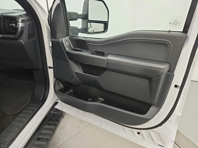 Used 2023 White Ford XLT image 41