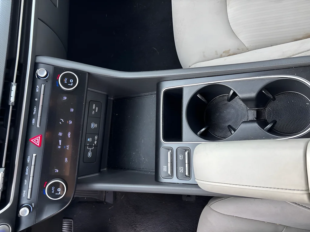 Used 2025 Abyss Black Hyundai SEL image 19