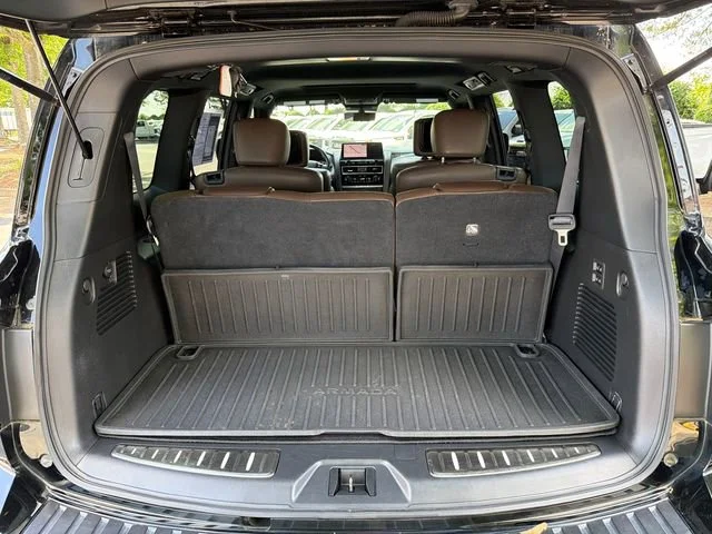 Used 2021 Black Nissan Platinum 2WD image 18
