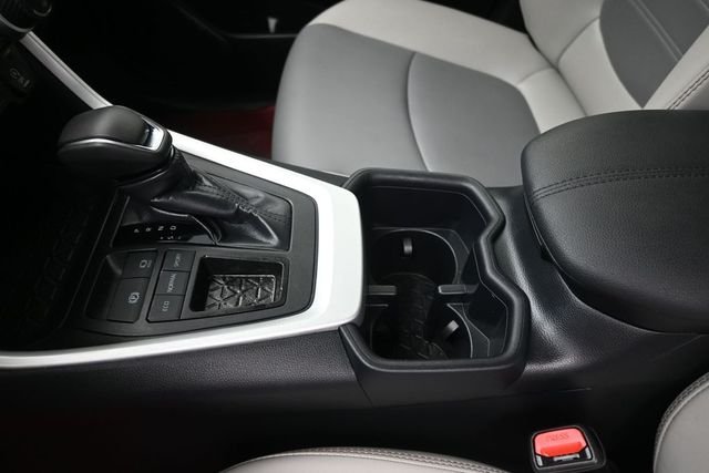 Used 2025 Black Toyota XLE Premium image 20