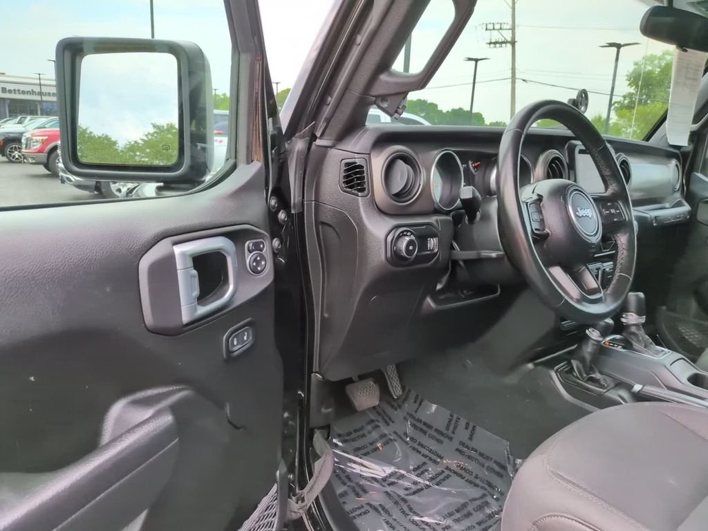 Used 2023 Black Jeep Sport S image 14