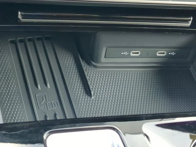 2026 Volkswagen Atlas Cross Sport SE w/Tech - Photo 25