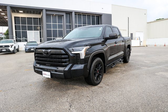 2025 Toyota Tundra 2WD SR5