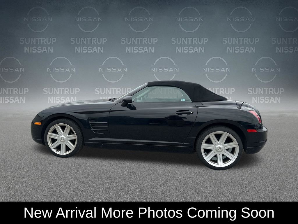 Used 2005 Black Chrysler Base image 2
