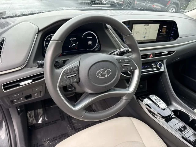 Used 2023 Gray Hyundai SEL image 2