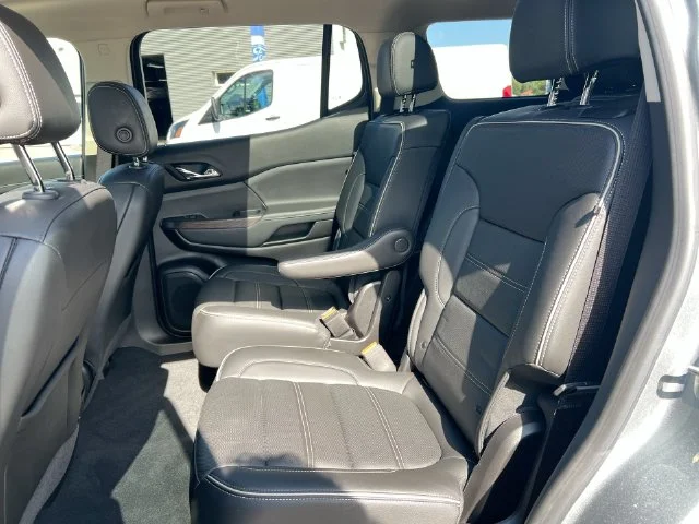 Used 2023 Silver GMC Denali image 28
