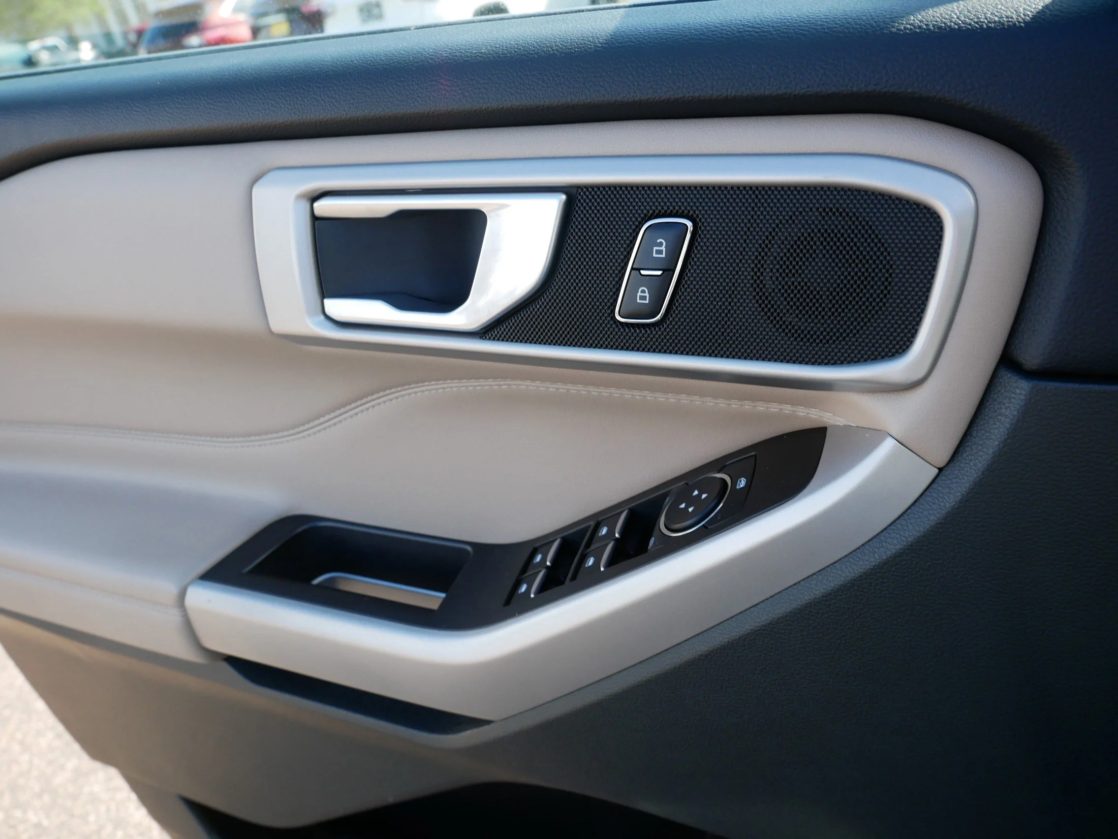 Used 2023 Carbonized Gray Metallic Ford XLT image 27