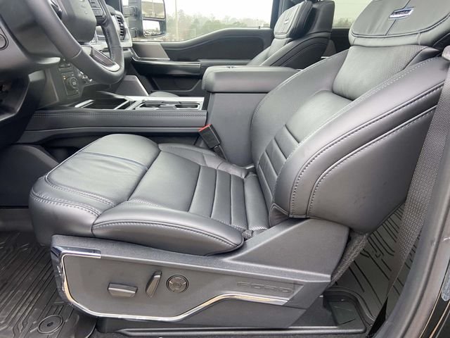 2026 Ford F-350 Super Duty Platinum - Photo 31
