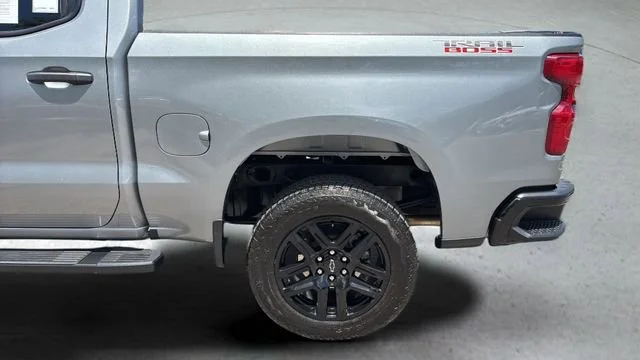 Used 2025 Sterling Gray Metallic Chevrolet Custom Trail Boss image 32